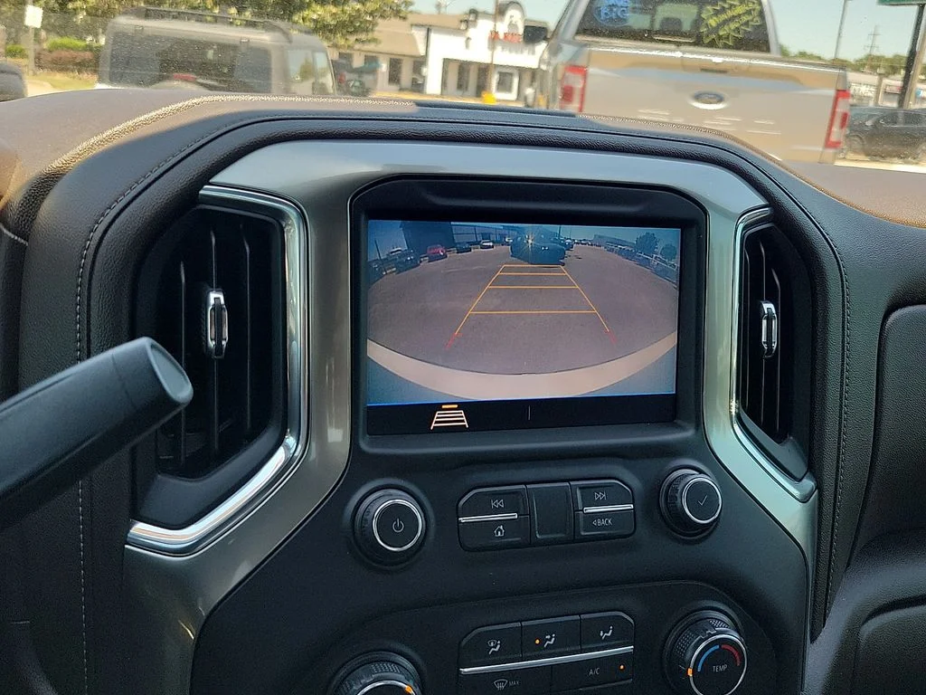 Used 2019 Summit White Chevrolet LT image 16