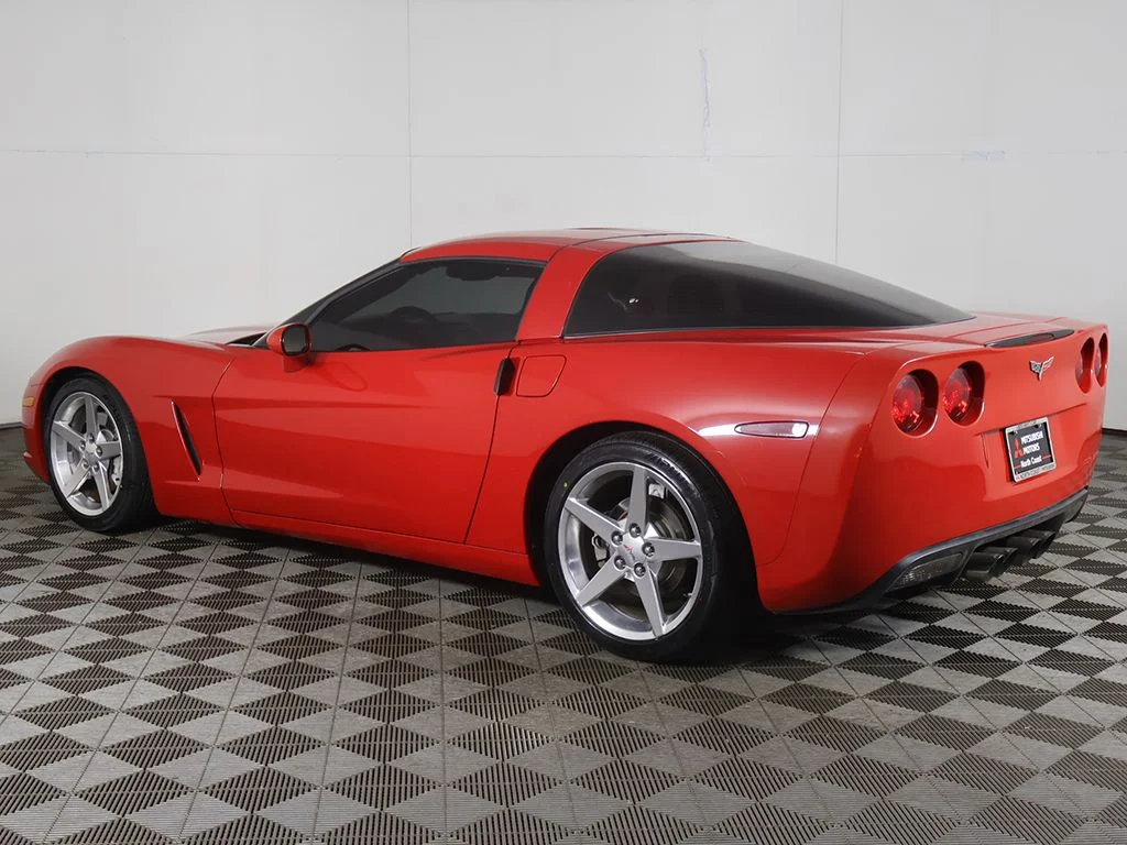 Used 2006 Red Chevrolet Base image 4