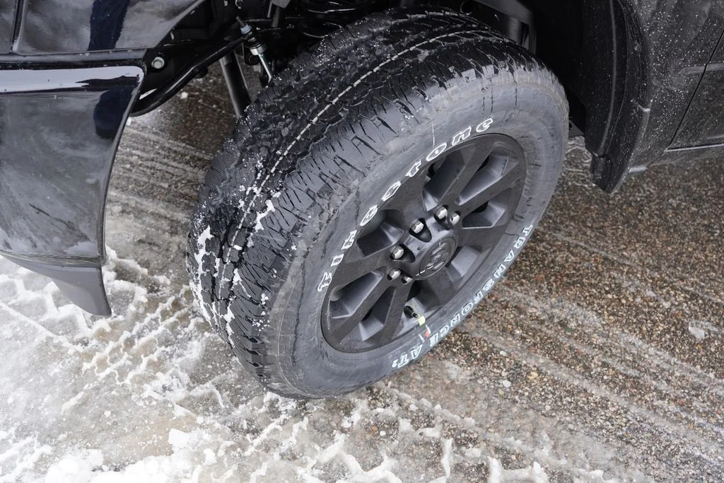 New 2026 Diamond Black Crystal Pearl-Coat Exterior Paint RAM Laramie image 9