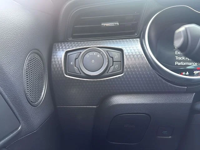 Used 2022 Black Ford GT image 27
