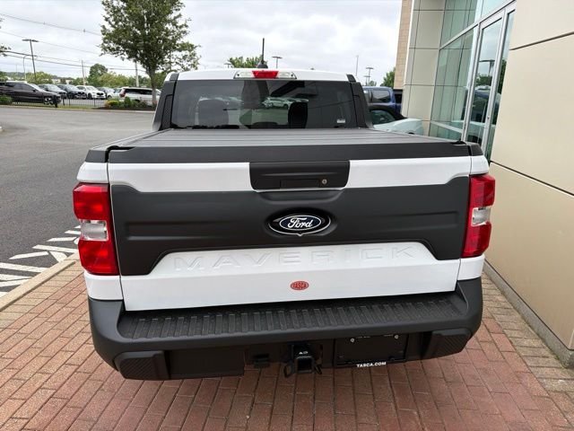 New 2026 Oxford White Ford XLT image 4