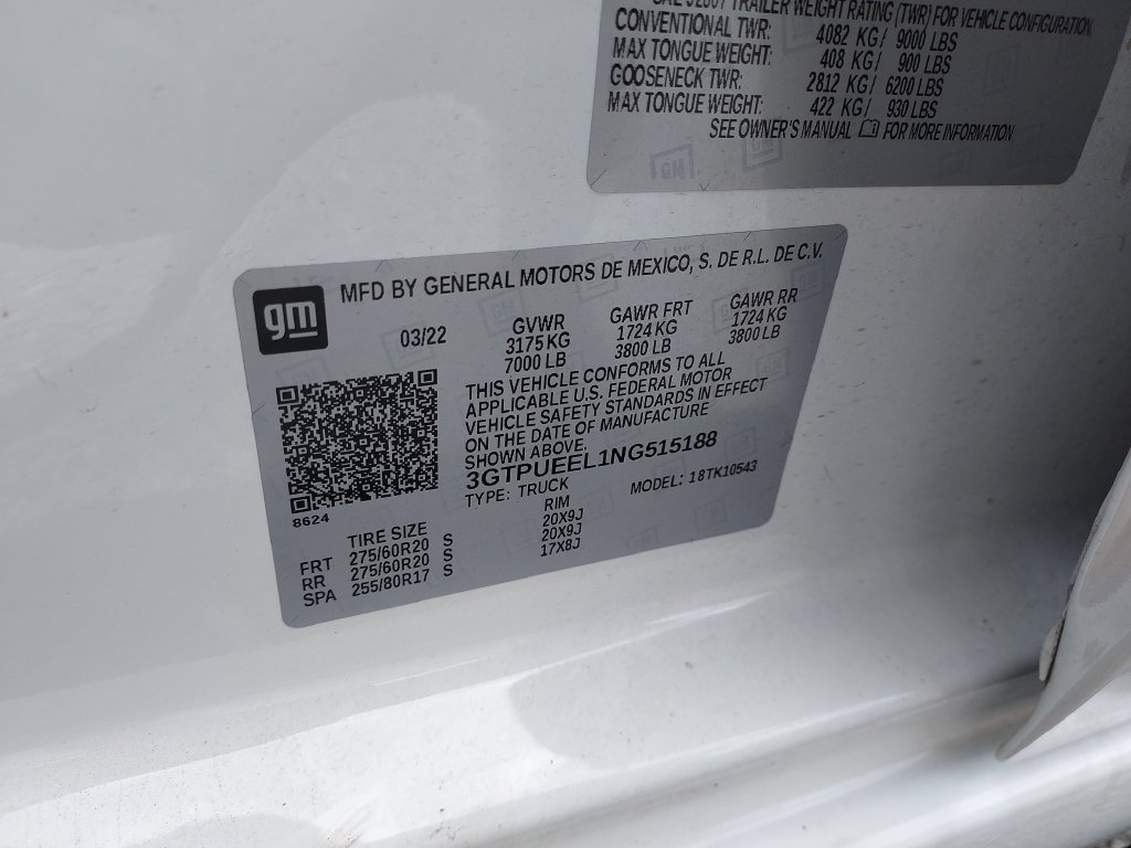 Used 2022 White GMC AT4 image 25
