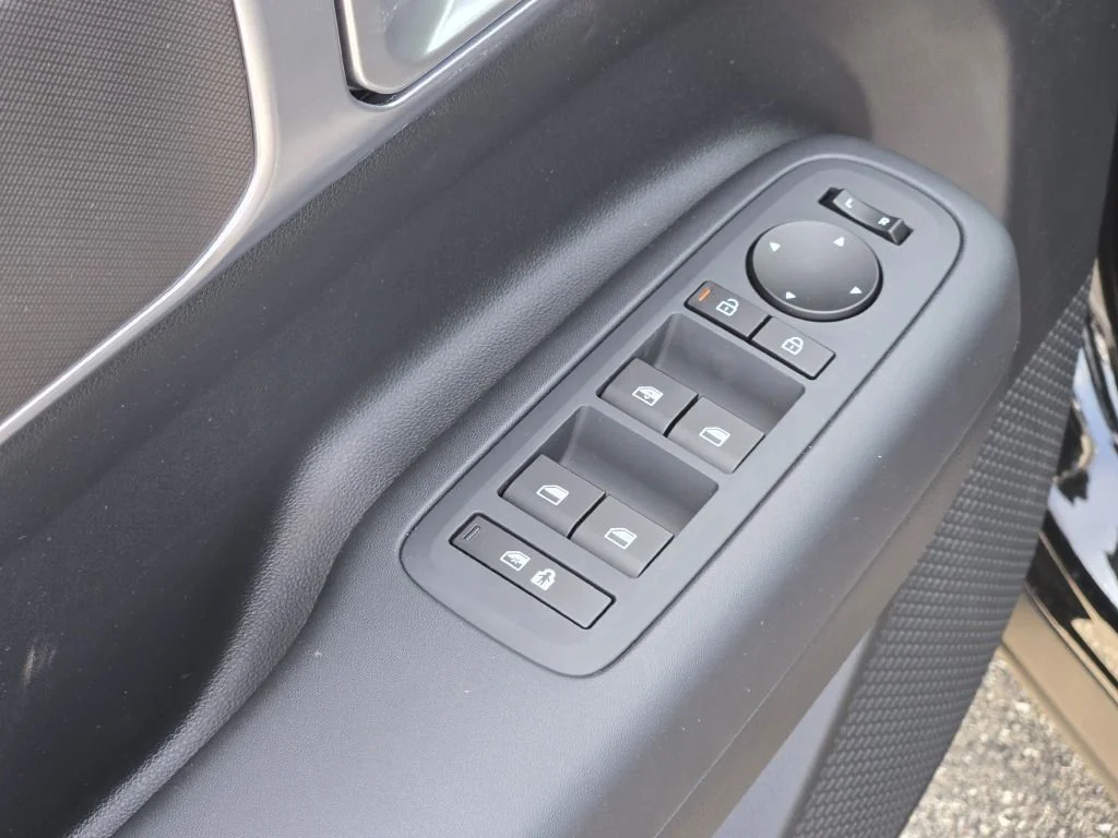 New 2026 Phantom Black Hyundai SE image 21