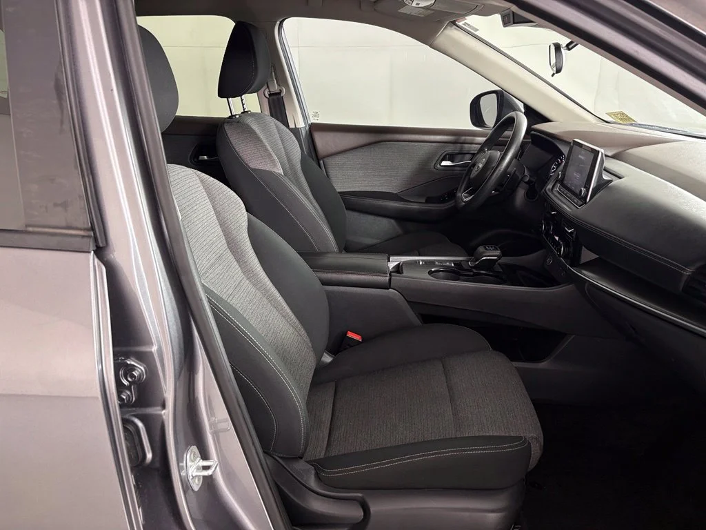 Used 2022 Gray Nissan SV image 39