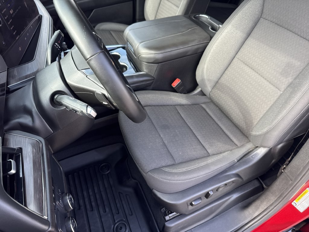 2025 Chevrolet Tahoe LS - Photo 11