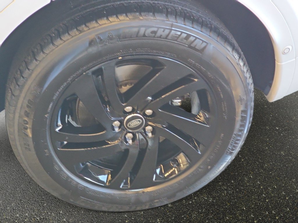 Certified Used 2025 White Land Rover S image 35