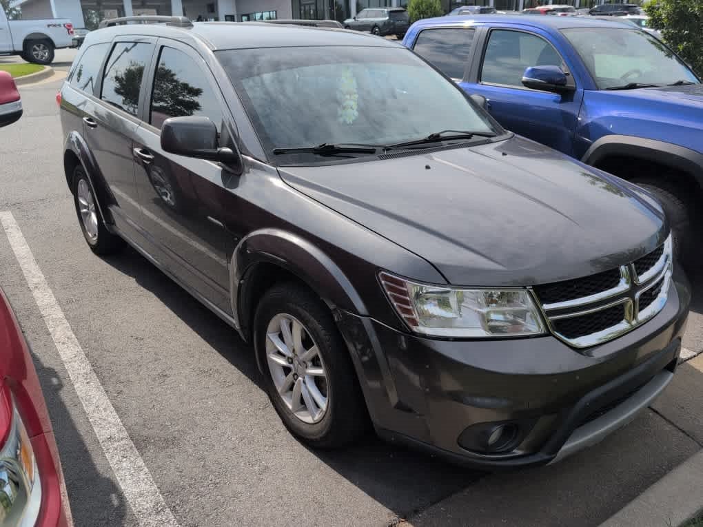Used 2015 Granite Crystal Metallic Clearcoat Dodge SXT image 3
