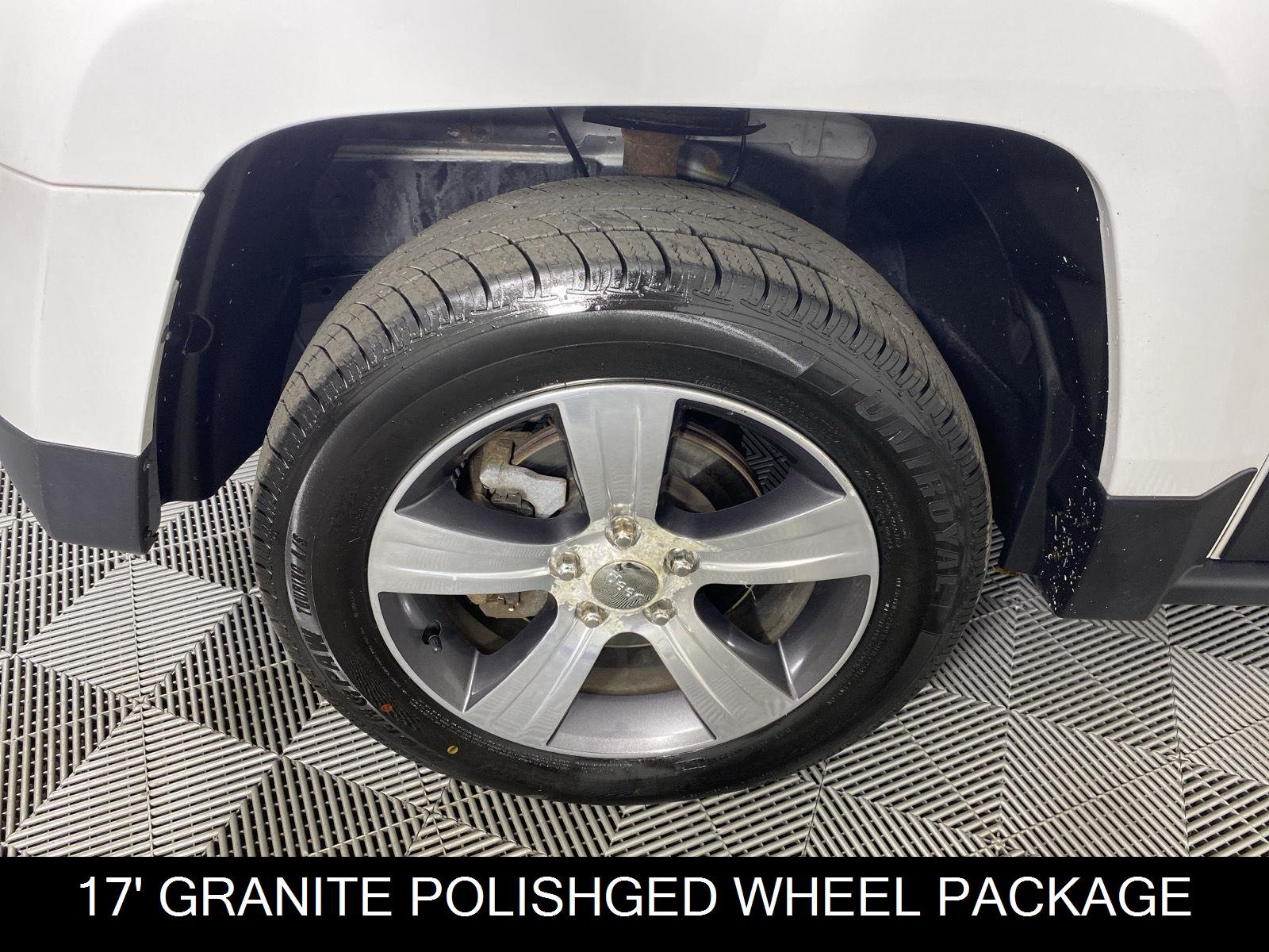 Used 2016 Bright White Clearcoat Jeep High Altitude Edition image 13