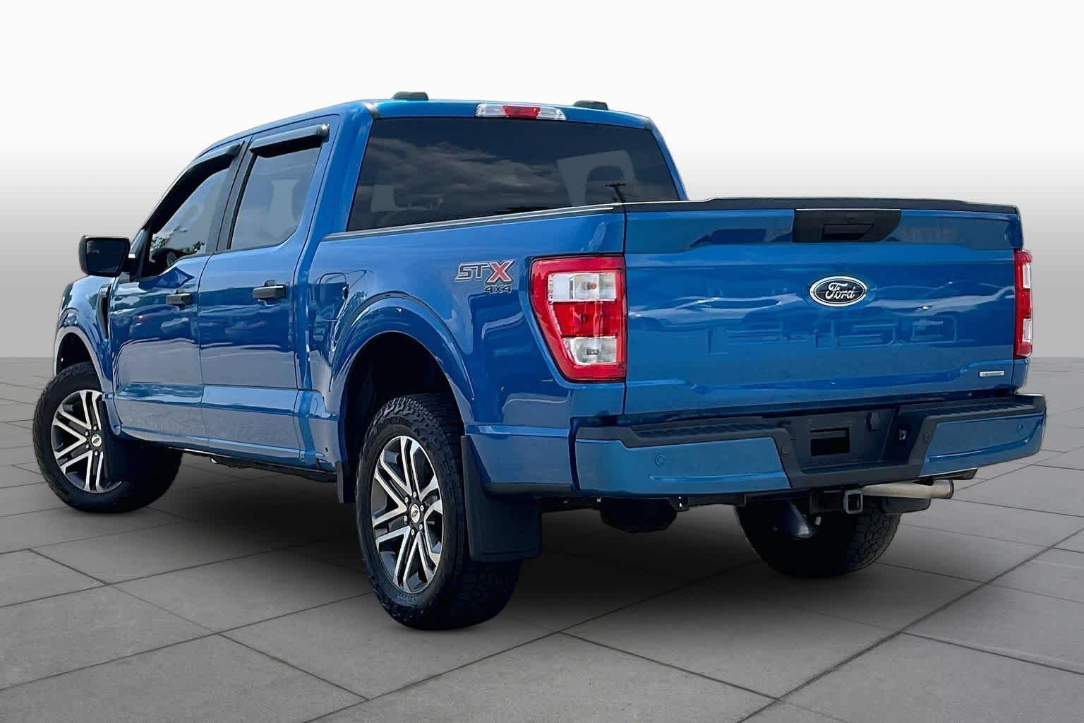 Used 2021 Velocity Blue Metallic Ford XL image 10