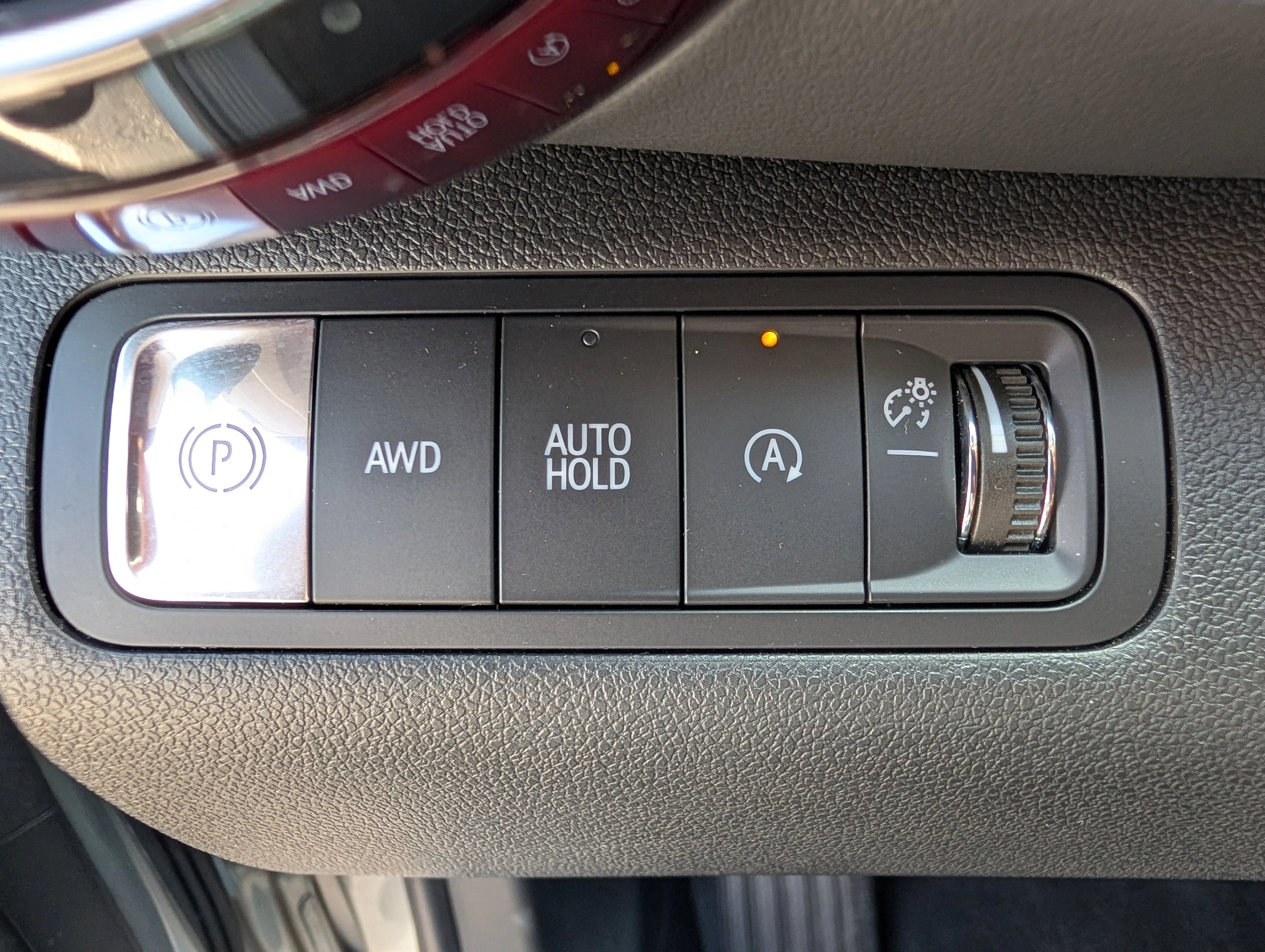 Used 2025 Sterling Gray Metallic Chevrolet AWD RS image 31