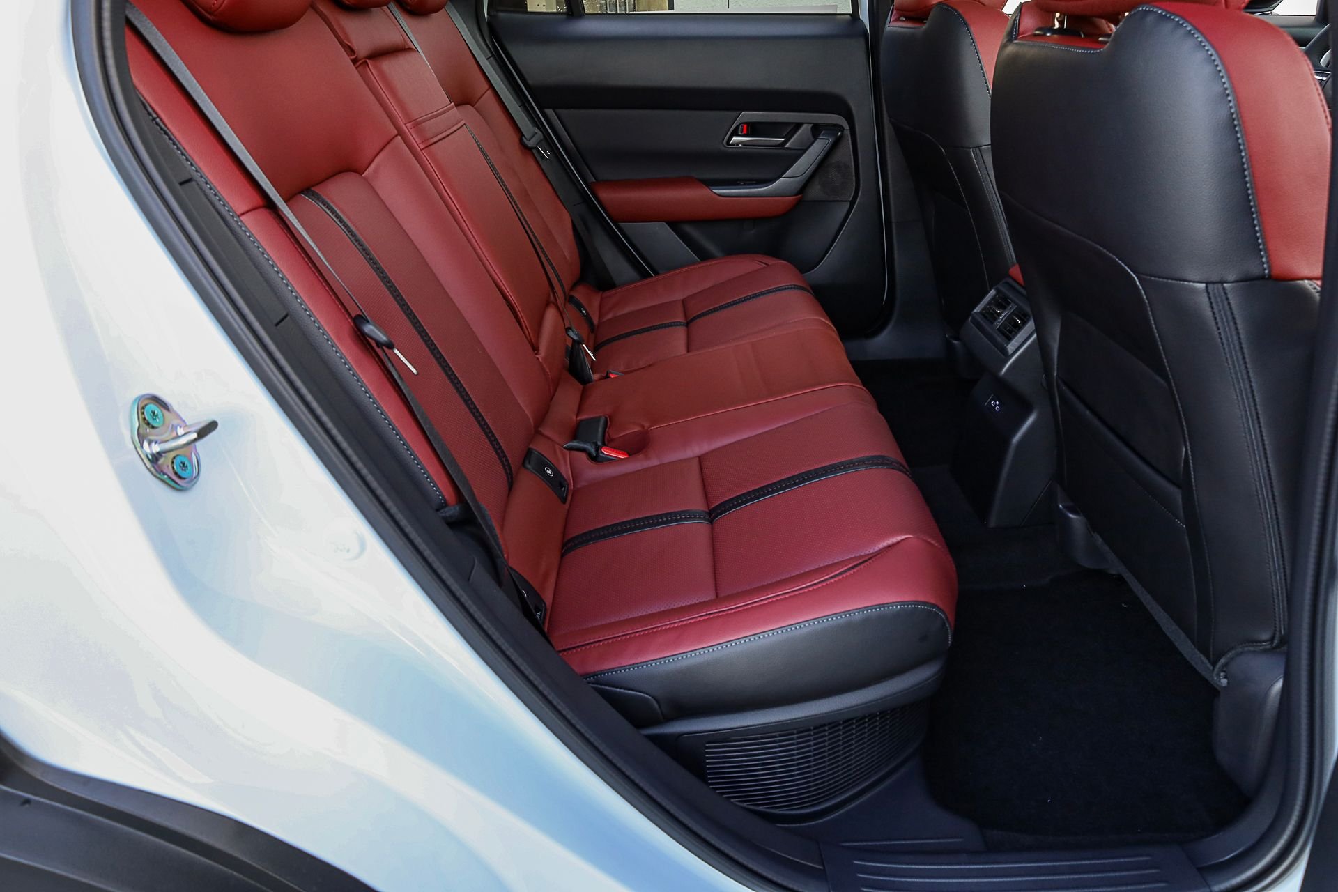 New 2026 Wind Chill Pearl Mazda Premium AWD image 29