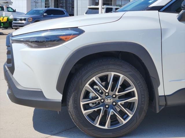 Certified Used 2026 WIND CHILL PEARL* Toyota  image 9