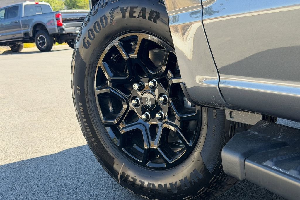 New 2026 Carbonized Gray Metallic Ford XLT image 14