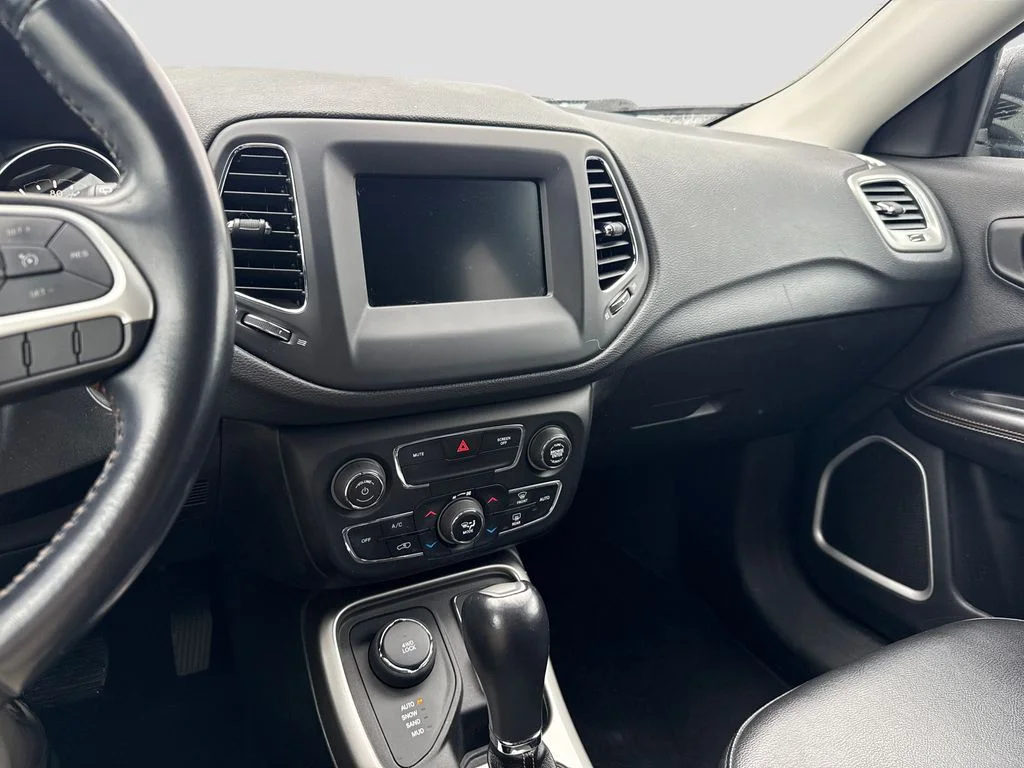 Used 2020 Gray Jeep Latitude image 16