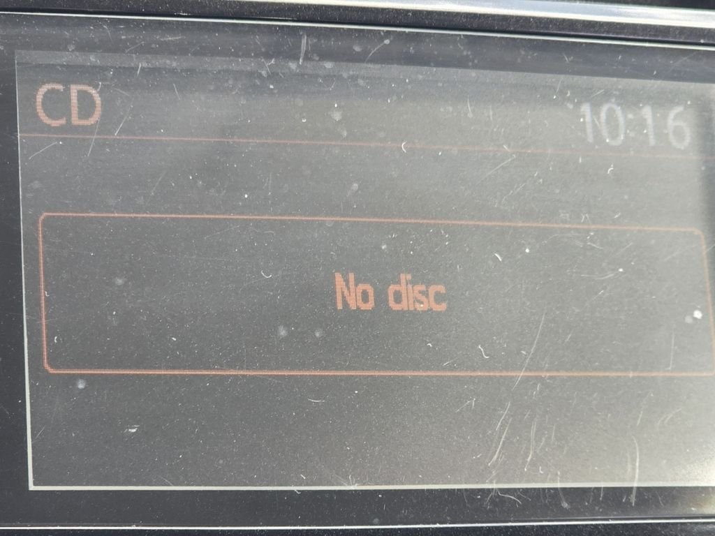 Used 2016 Silver Nissan S image 27