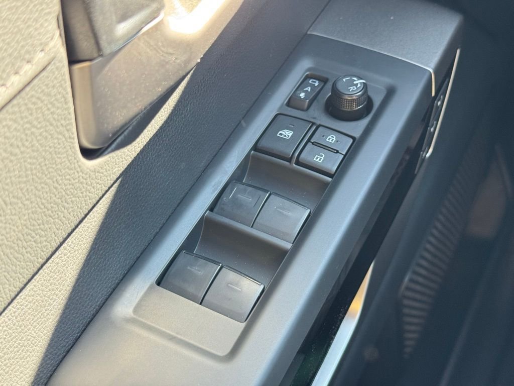 2026 Toyota Tundra Limited - Photo 17