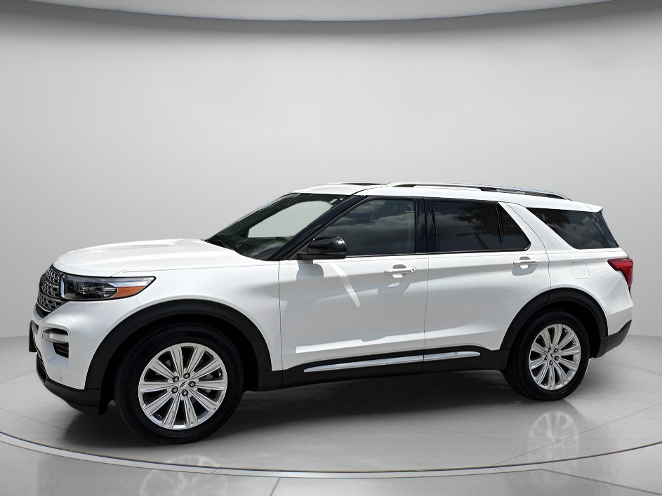 Used 2024 Star White Metallic Tri-Coat Ford Limited image 1