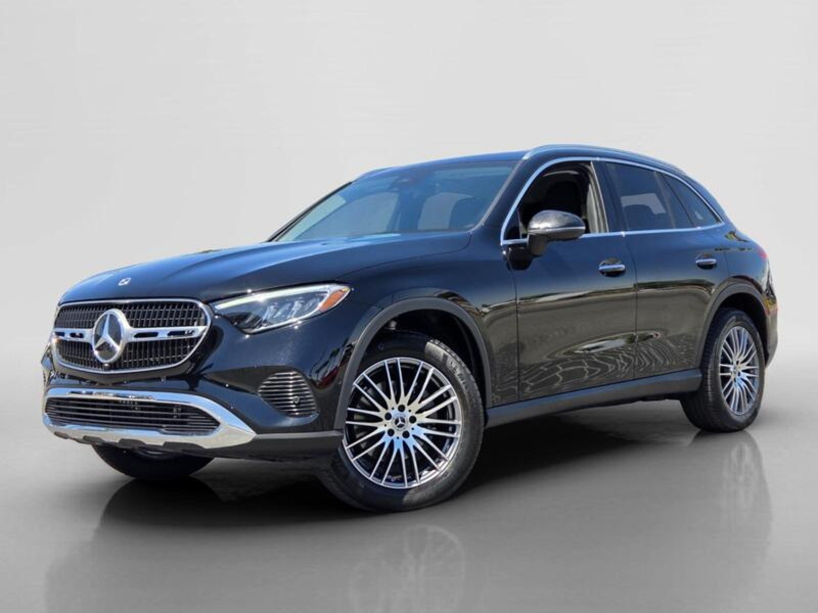 2024 Mercedes-Benz GLC GLC 300's photo