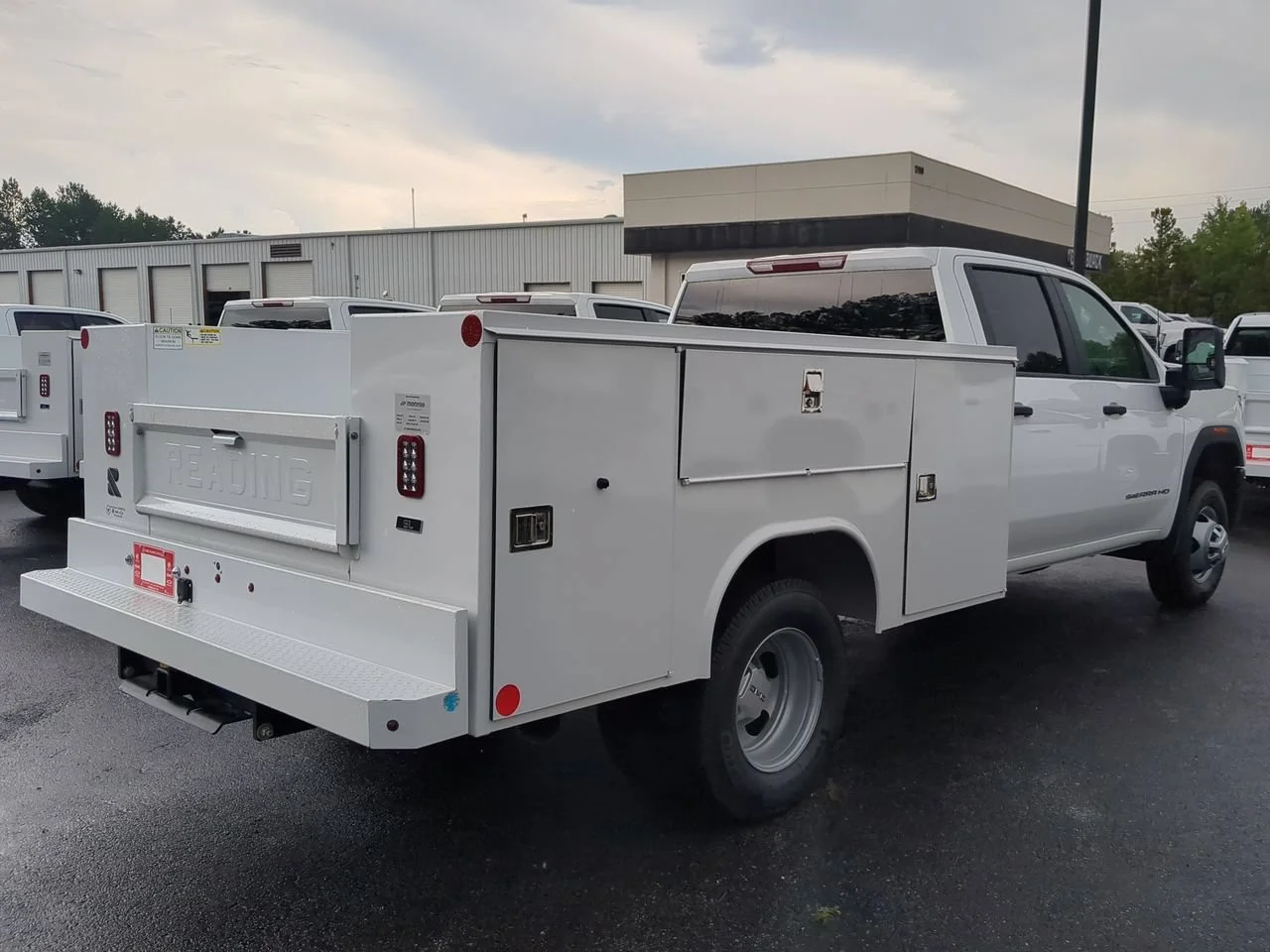 New 2026 Summit White GMC Pro image 8