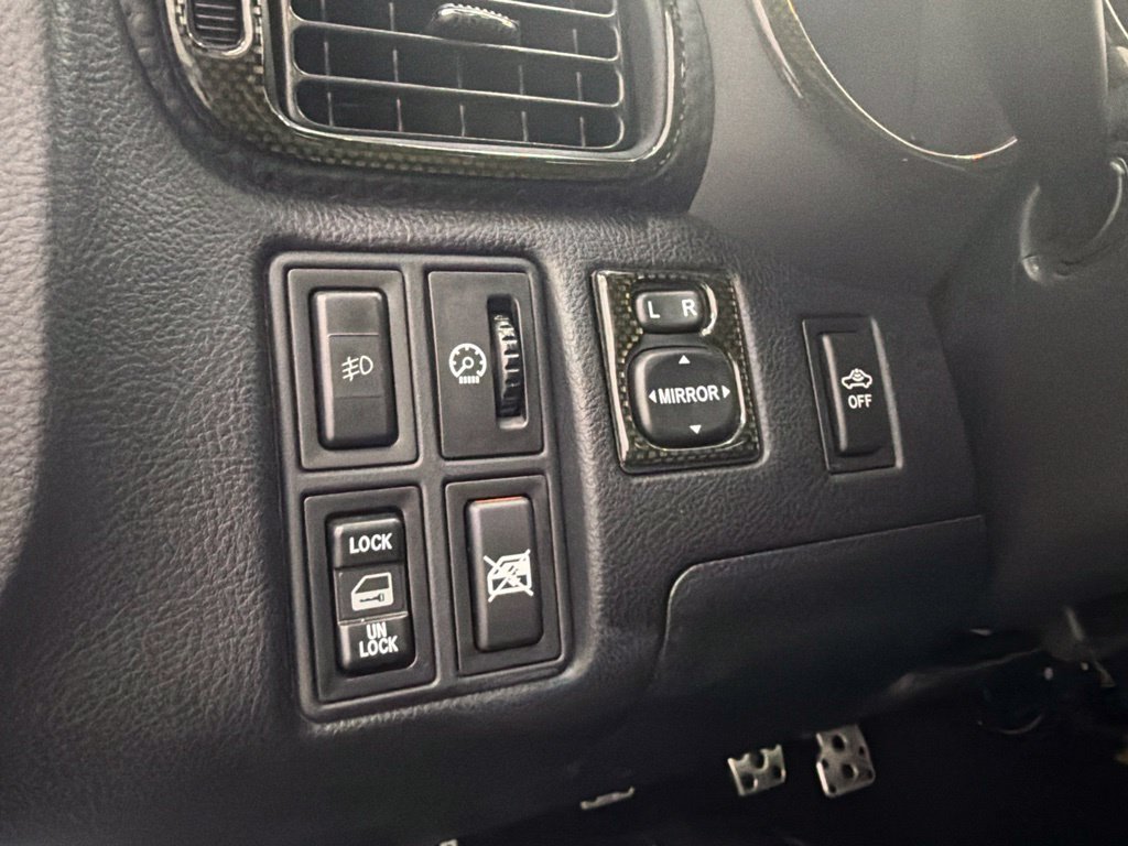Used 2003 Blue Toyota Base image 25