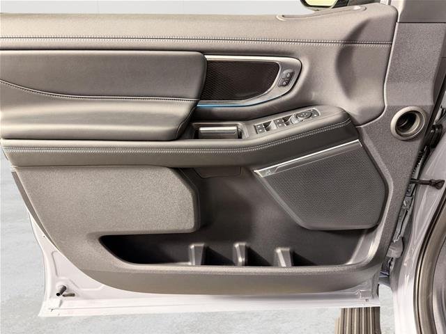 New 2026 Glacier Gray Metallic Tri-Coat Ford Platinum® image 59