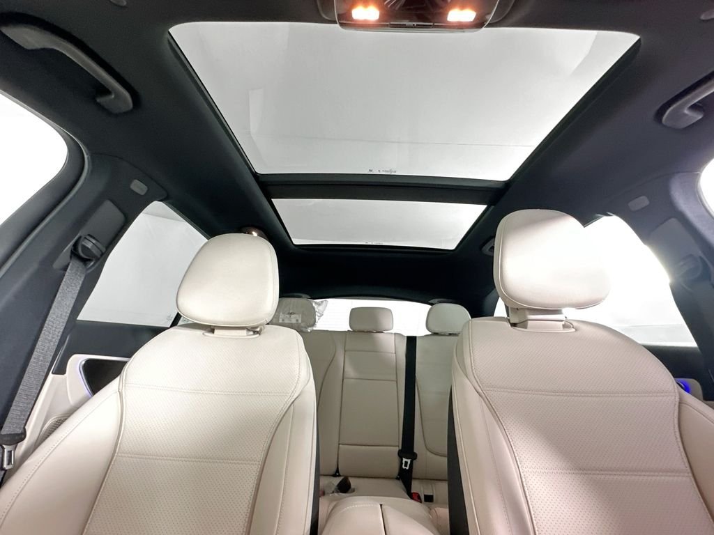New 2026 Verde Silver Metallic Mercedes-Benz GLC 300 image 22