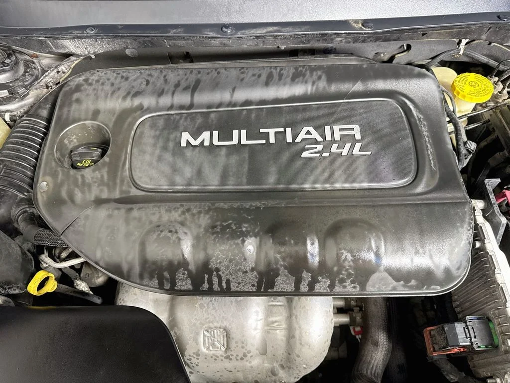 Used 2014 Gray Jeep Limited image 39