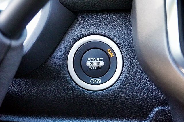 New 2026 Diamond Black Crystal Pearl-Coat Exterior Paint RAM Laramie image 40