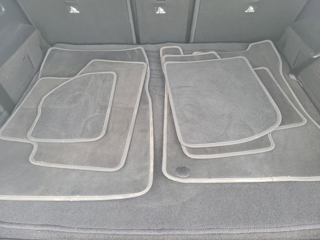 Certified Used 2022 Black Mercedes-Benz GLB 250 image 9