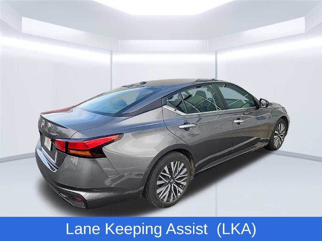 Used 2025 Gray Nissan 2.5 SV image 3