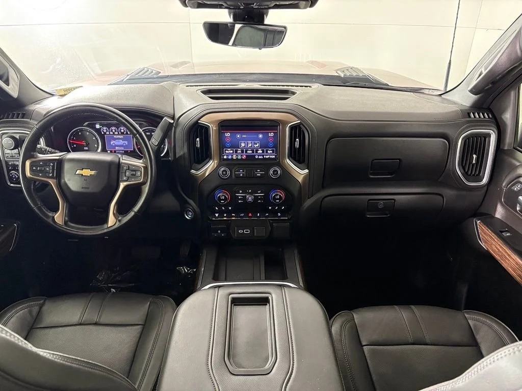 Used 2020 CAJUN RED TINTCOAT Chevrolet High Country image 47