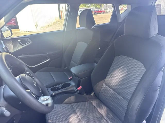 Used 2022 White Kia LX image 14