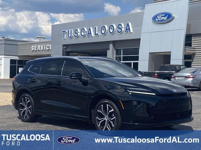 Used 2025 Black Toyota XLE image 1