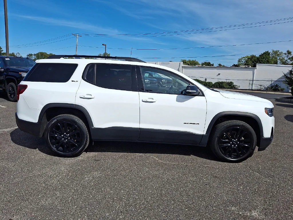 Used 2023 SUMMIT WHITE GMC SLT image 13
