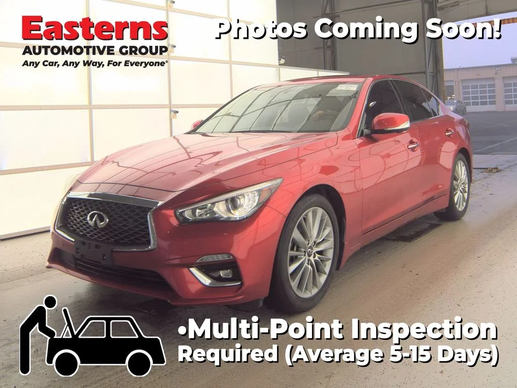 Used 2023 Red INFINITI LUXE image 1