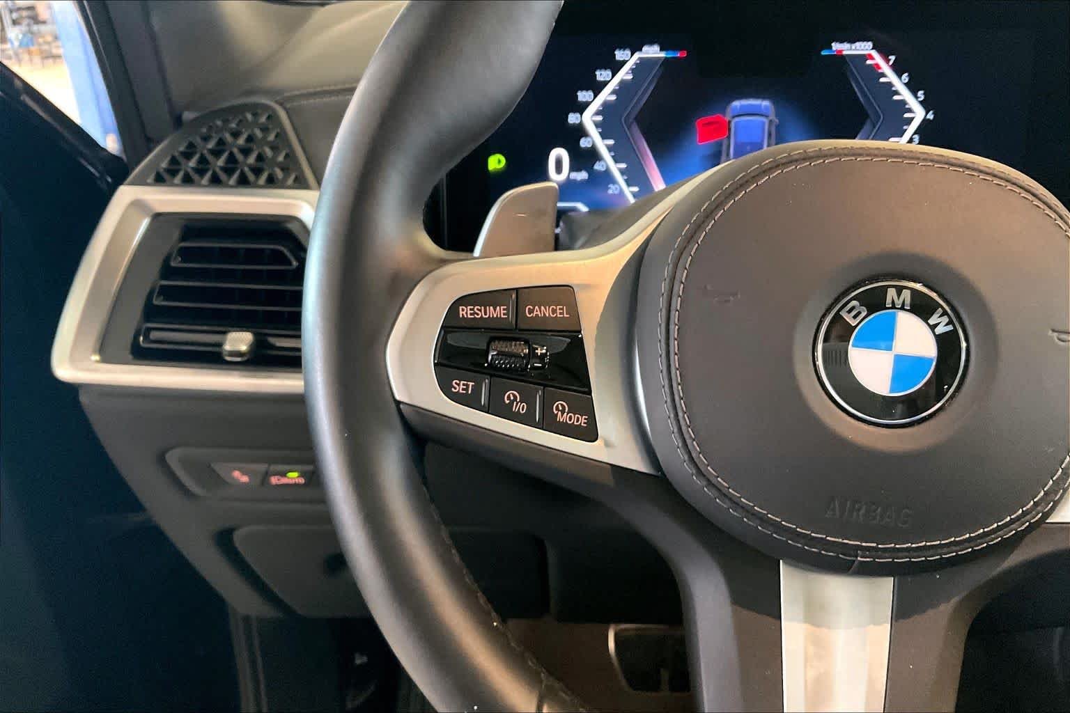 Used 2026 Black Sapphire Metallic BMW xDrive40i image 22