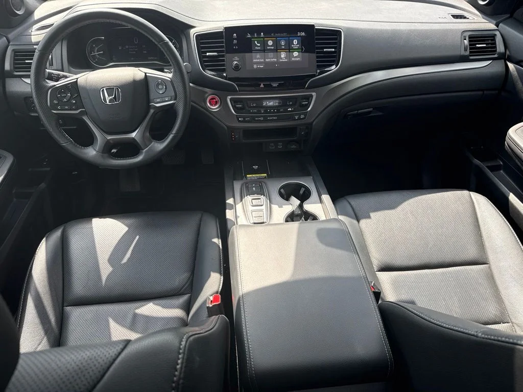 Used 2024 Platinum White Pearl Honda EX-L image 18