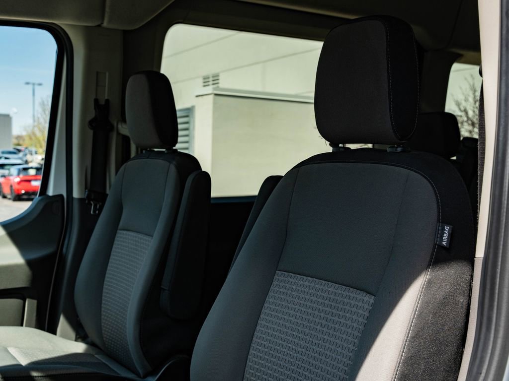Used 2024 Oxford White Ford XLT image 26