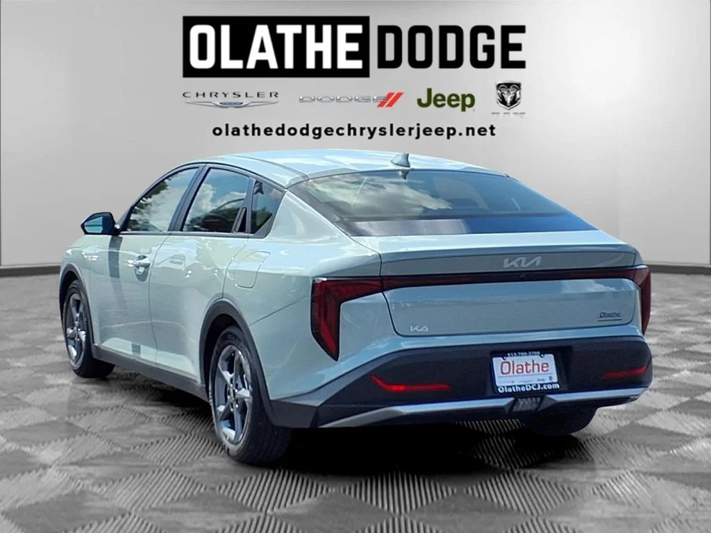 Certified Used 2025 Blue Kia LXS image 3