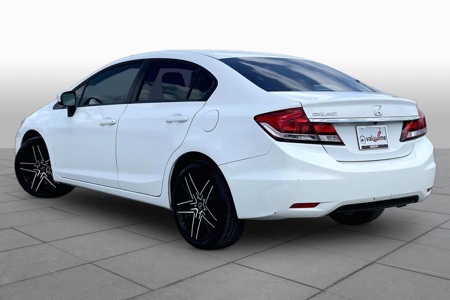Used 2015 Taffeta White Honda LX image 12