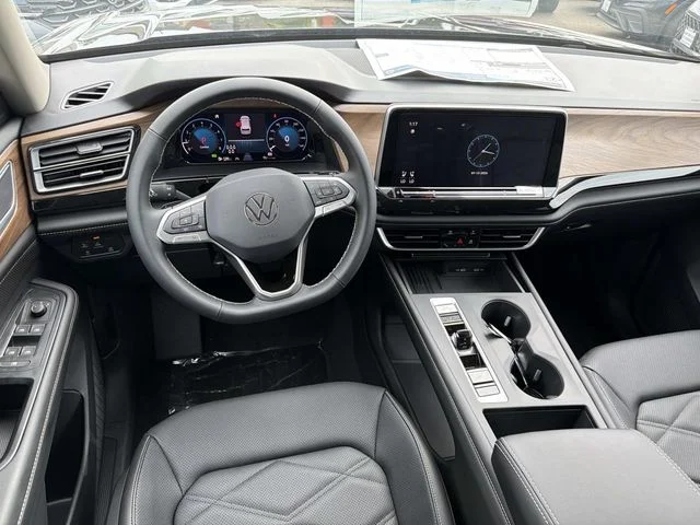 New 2026 Black Volkswagen 2.0T SE image 7