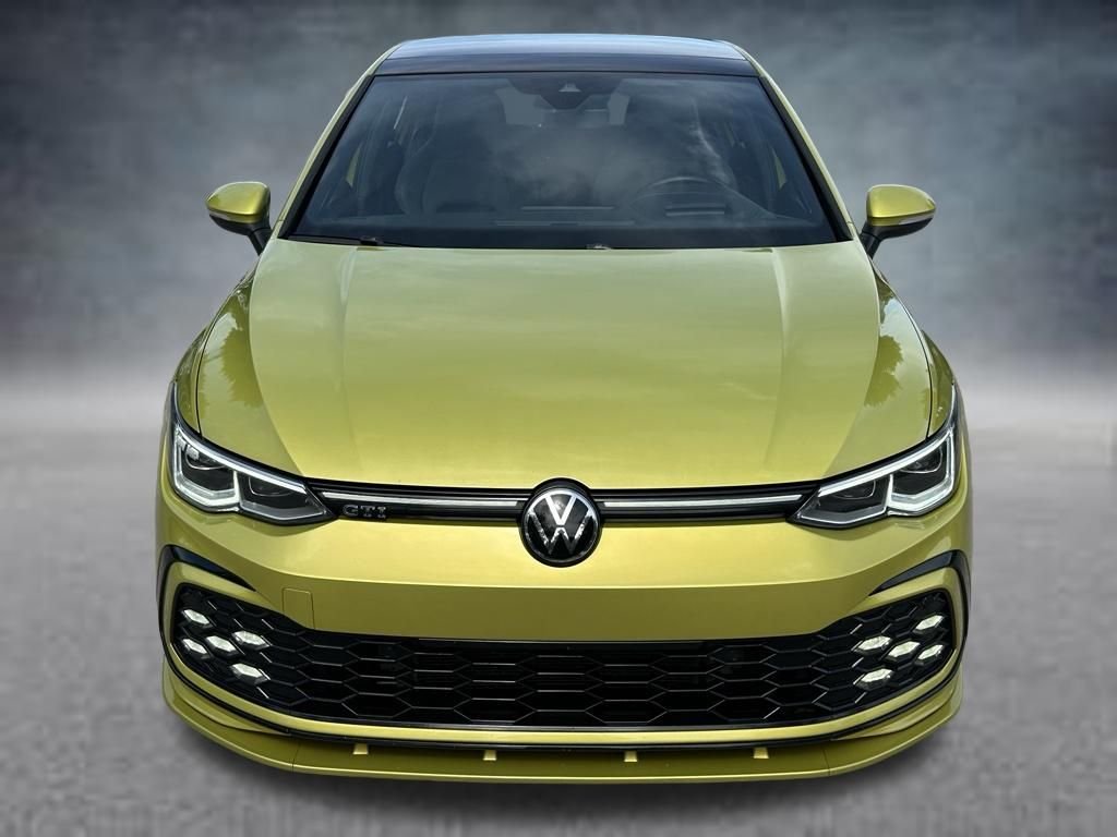Used 2022  Volkswagen Autobahn image 2