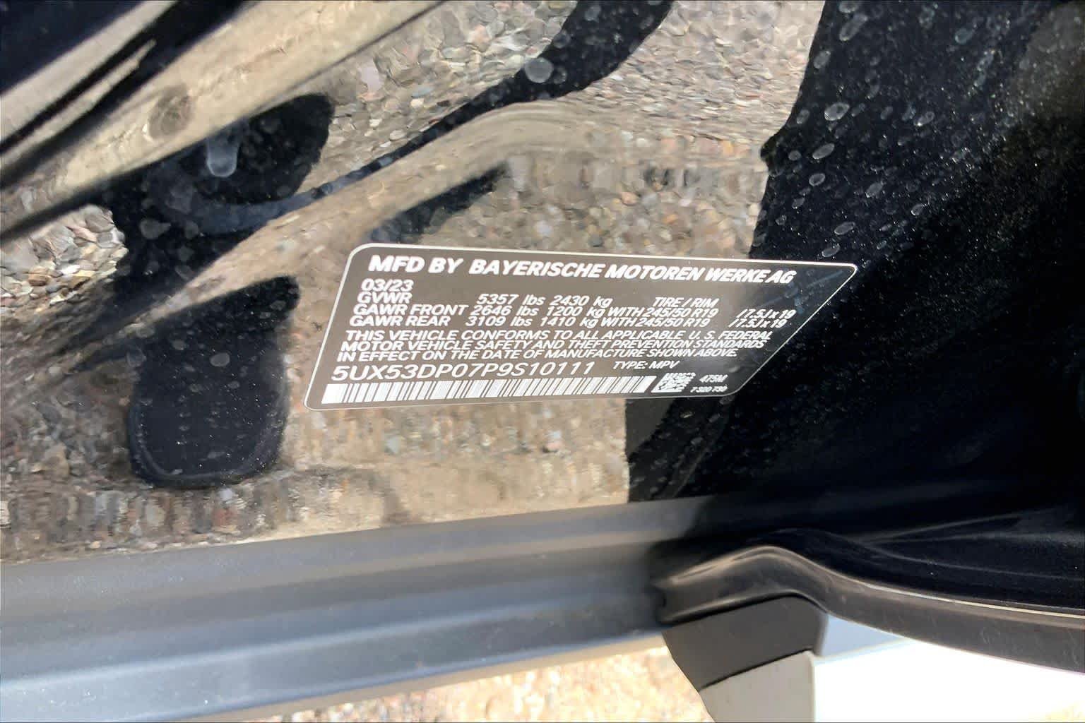 Used 2023 Black Sapphire Metallic BMW xDrive30i image 32