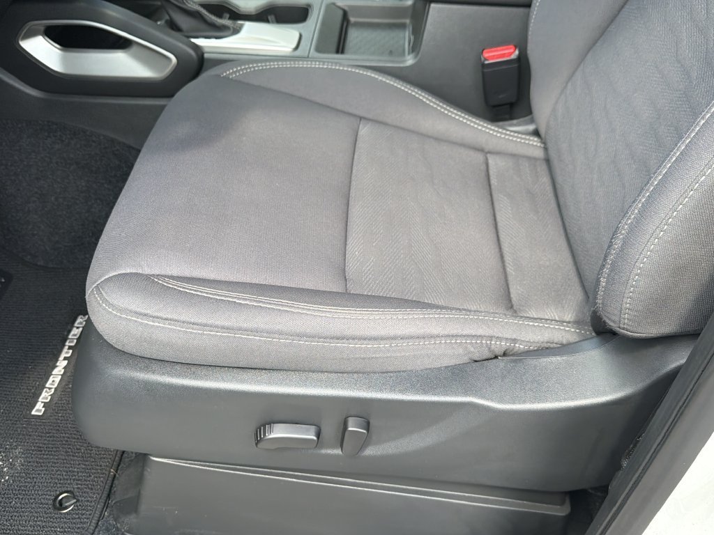 2024 Nissan Frontier SV - Photo 21