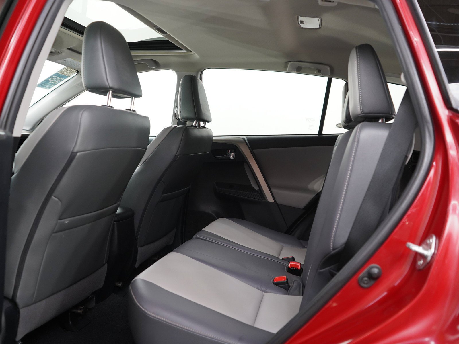 Used 2015 Barcelona Red Metallic Toyota Limited image 18