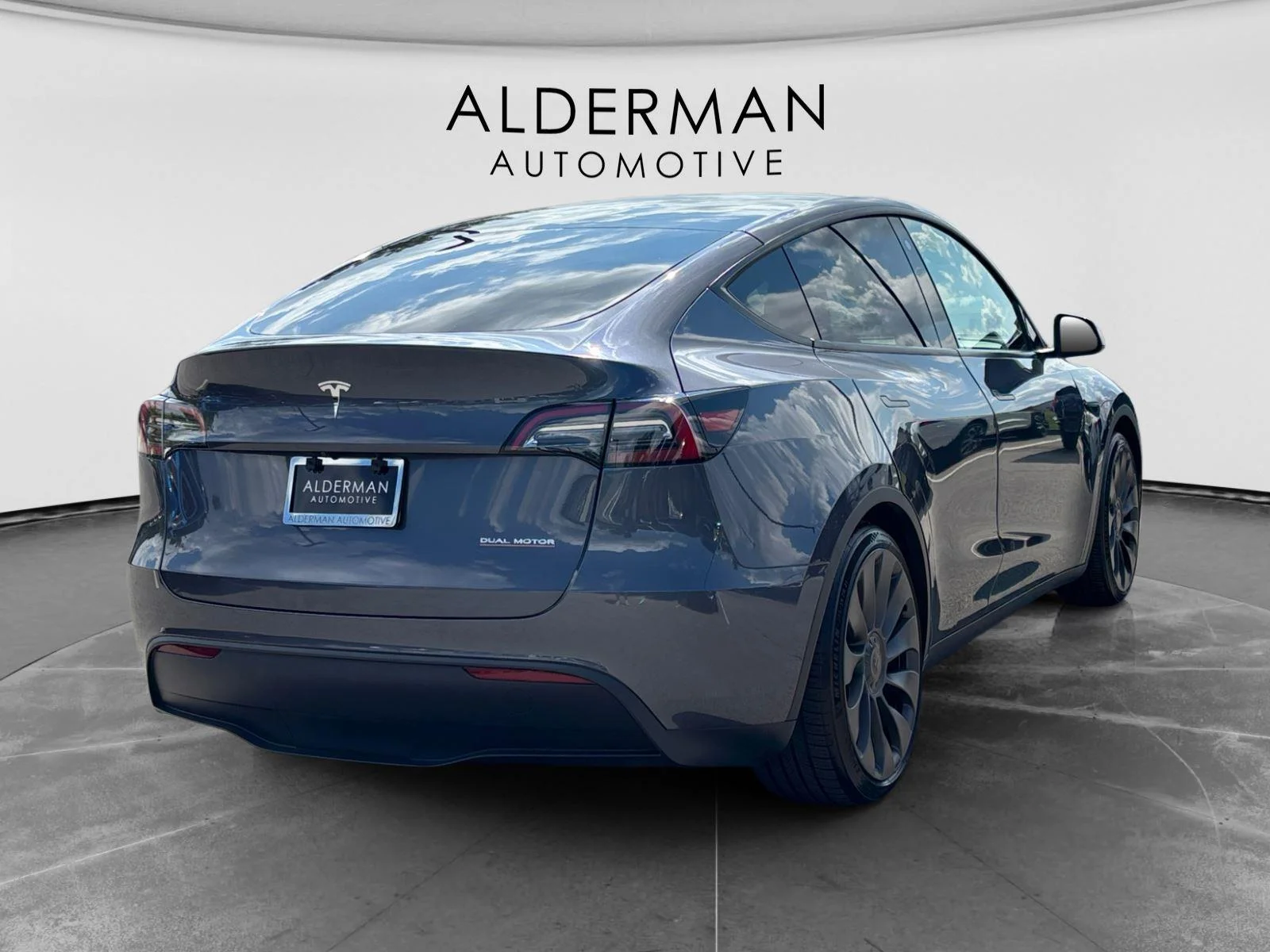 Used 2023  Tesla Performance image 5