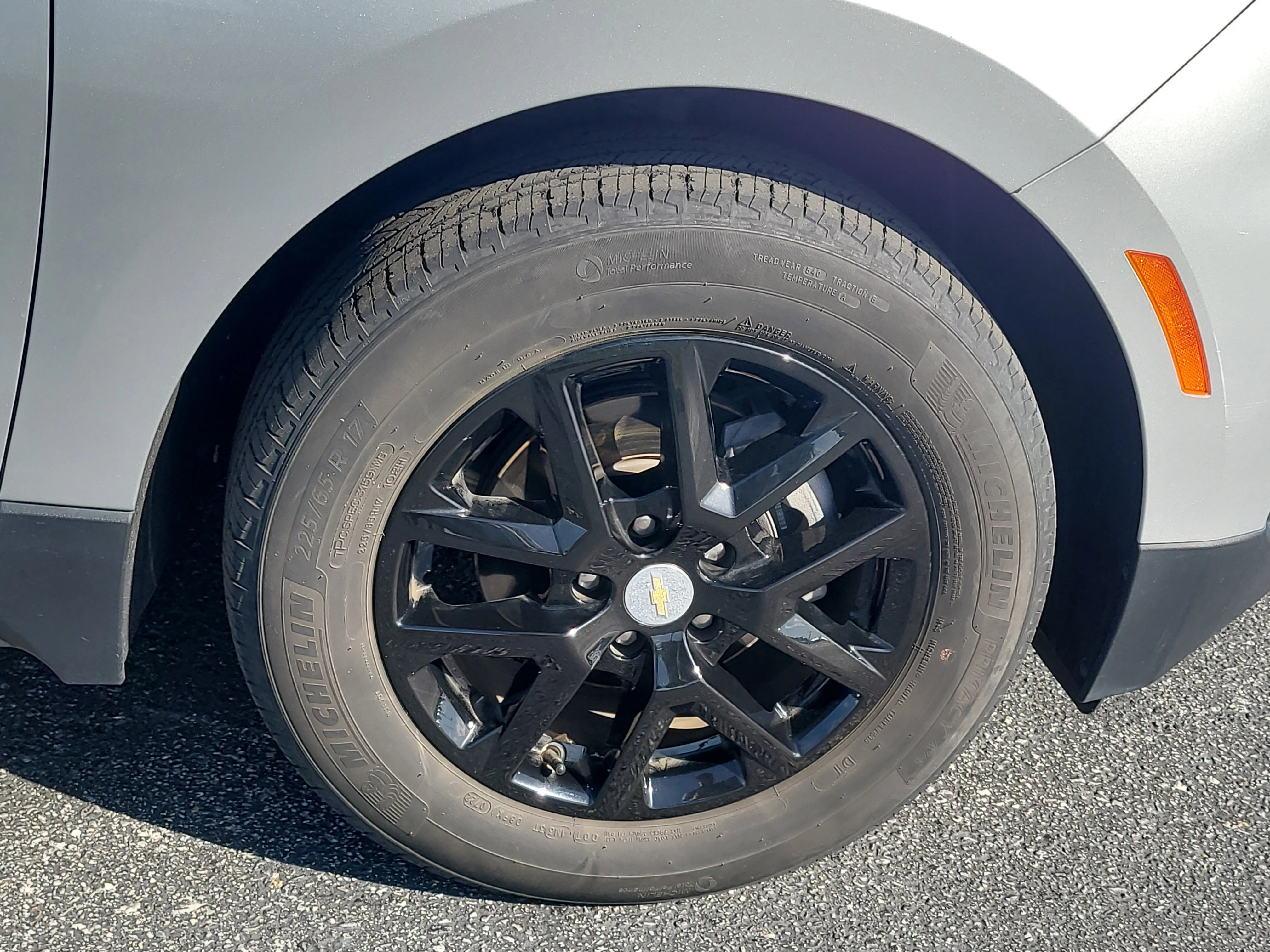 Used 2022 Silver Ice Metallic Chevrolet LS image 9