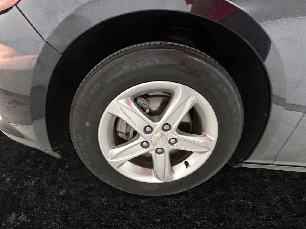 Used 2023 Gray Chevrolet LS image 27
