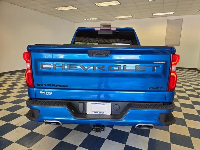 Used 2022 Glacier Blue Metallic Chevrolet RST image 5