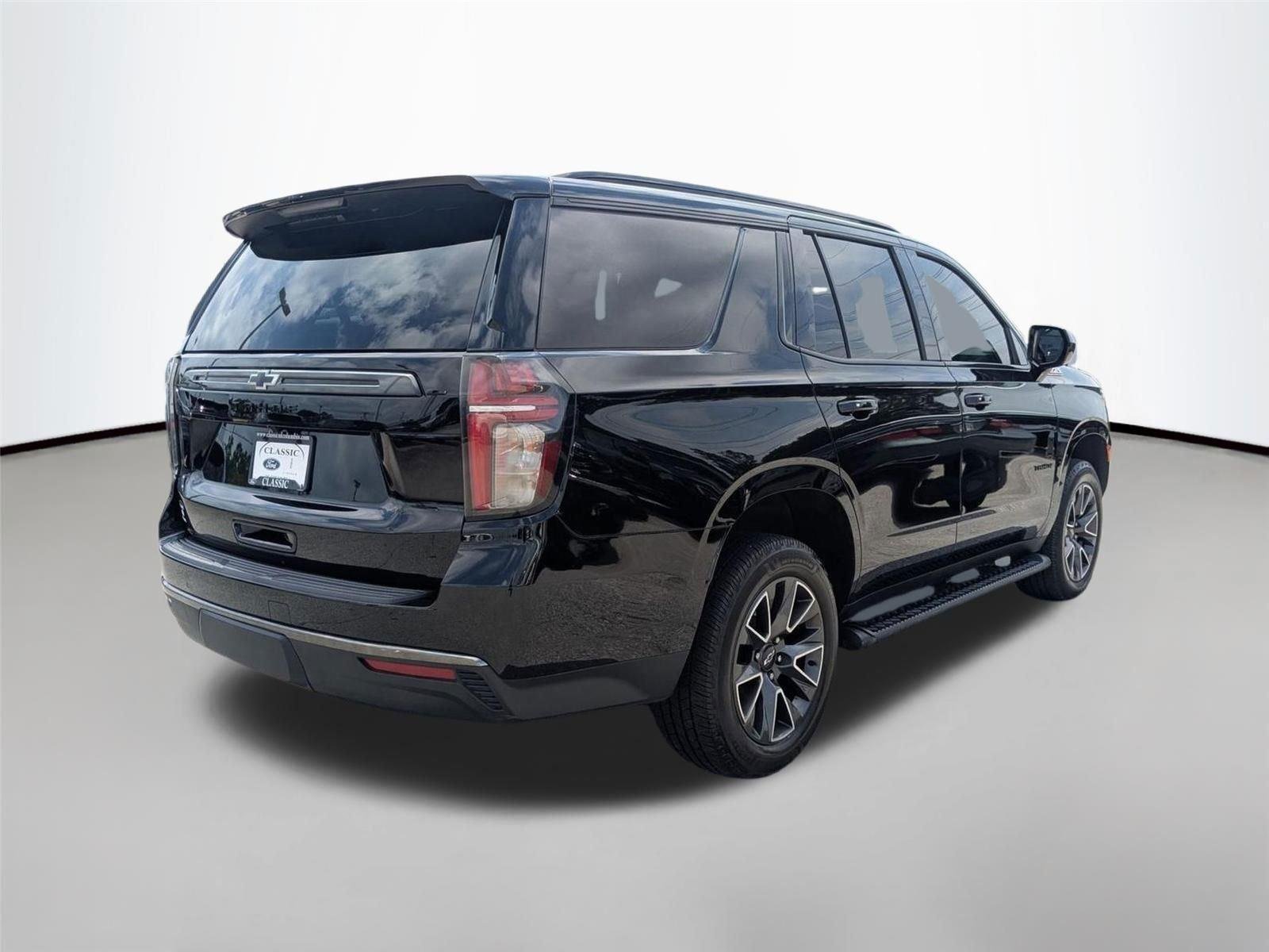 Used 2022 Black Chevrolet Z71 image 5